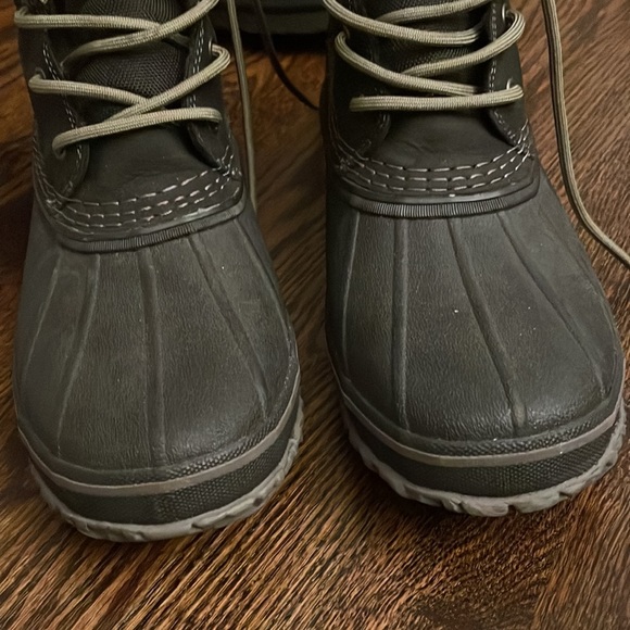 UGG Men’s Zetik Black Waterproof Boots - Picture 7 of 8